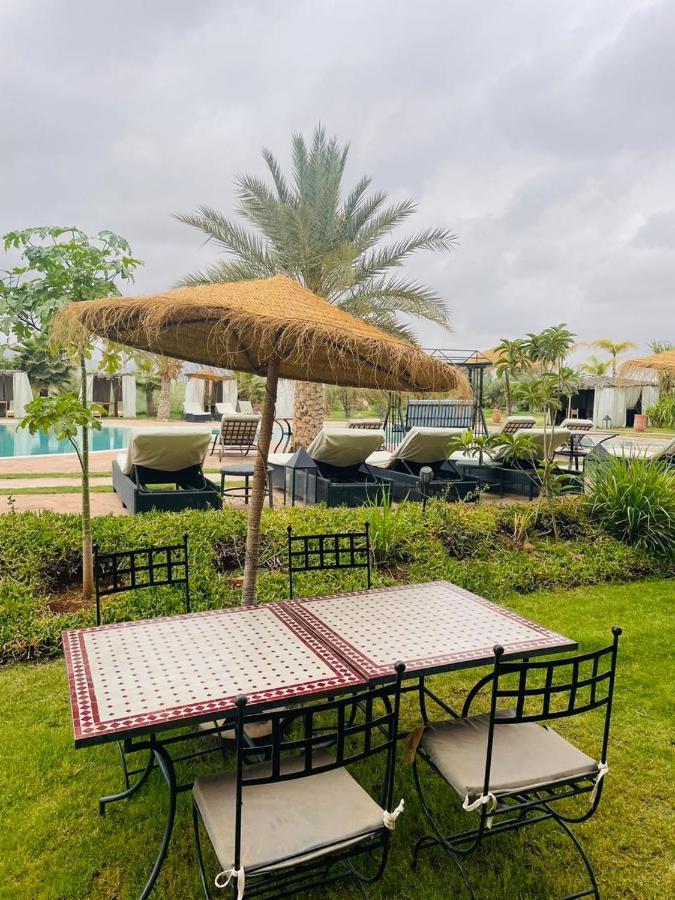 Les Jardins D Amizmiz 6 Piscines Bed & Breakfast Wawizelte Luaran gambar
