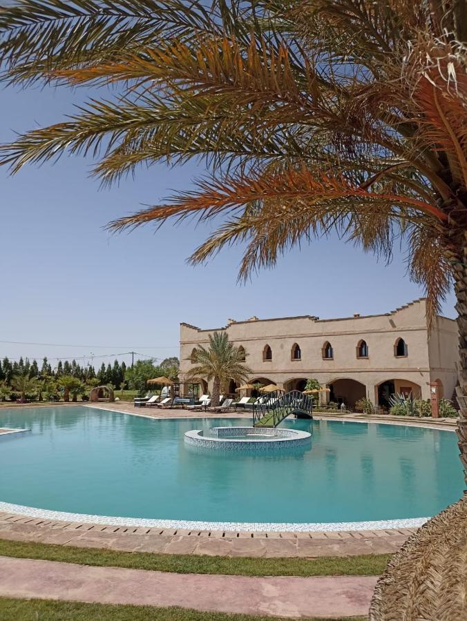 Les Jardins D Amizmiz 6 Piscines Bed & Breakfast Wawizelte Luaran gambar