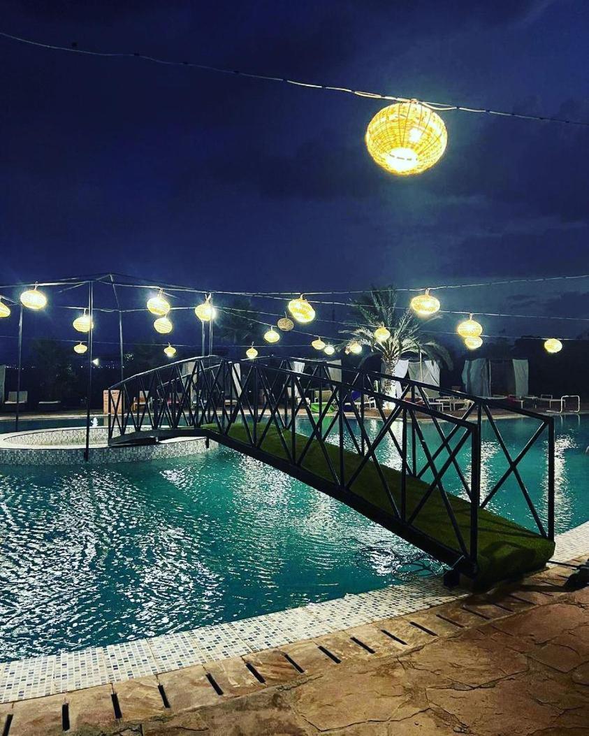 Les Jardins D Amizmiz 6 Piscines Bed & Breakfast Wawizelte Luaran gambar
