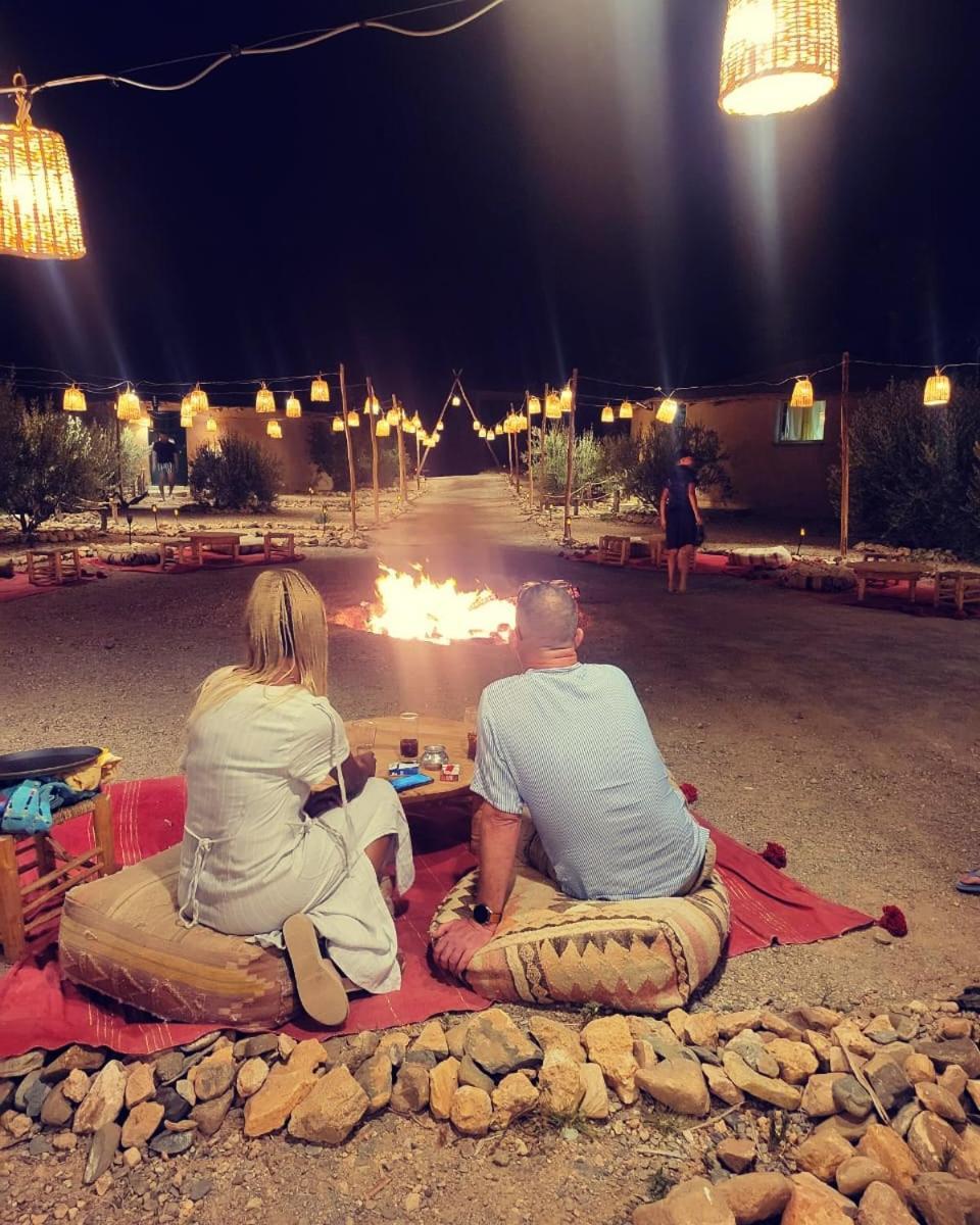 Les Jardins D Amizmiz 6 Piscines Bed & Breakfast Wawizelte Luaran gambar