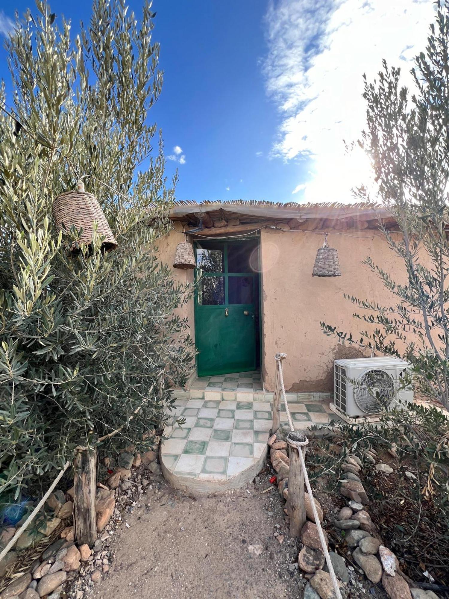 Les Jardins D Amizmiz 6 Piscines Bed & Breakfast Wawizelte Luaran gambar