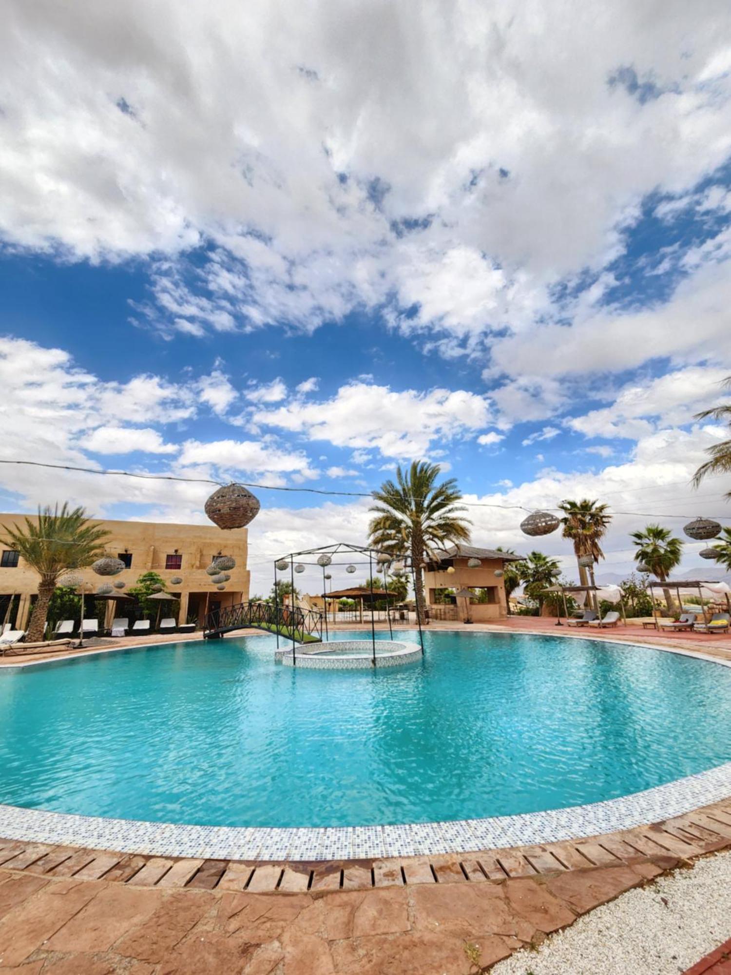 Les Jardins D Amizmiz 6 Piscines Bed & Breakfast Wawizelte Luaran gambar