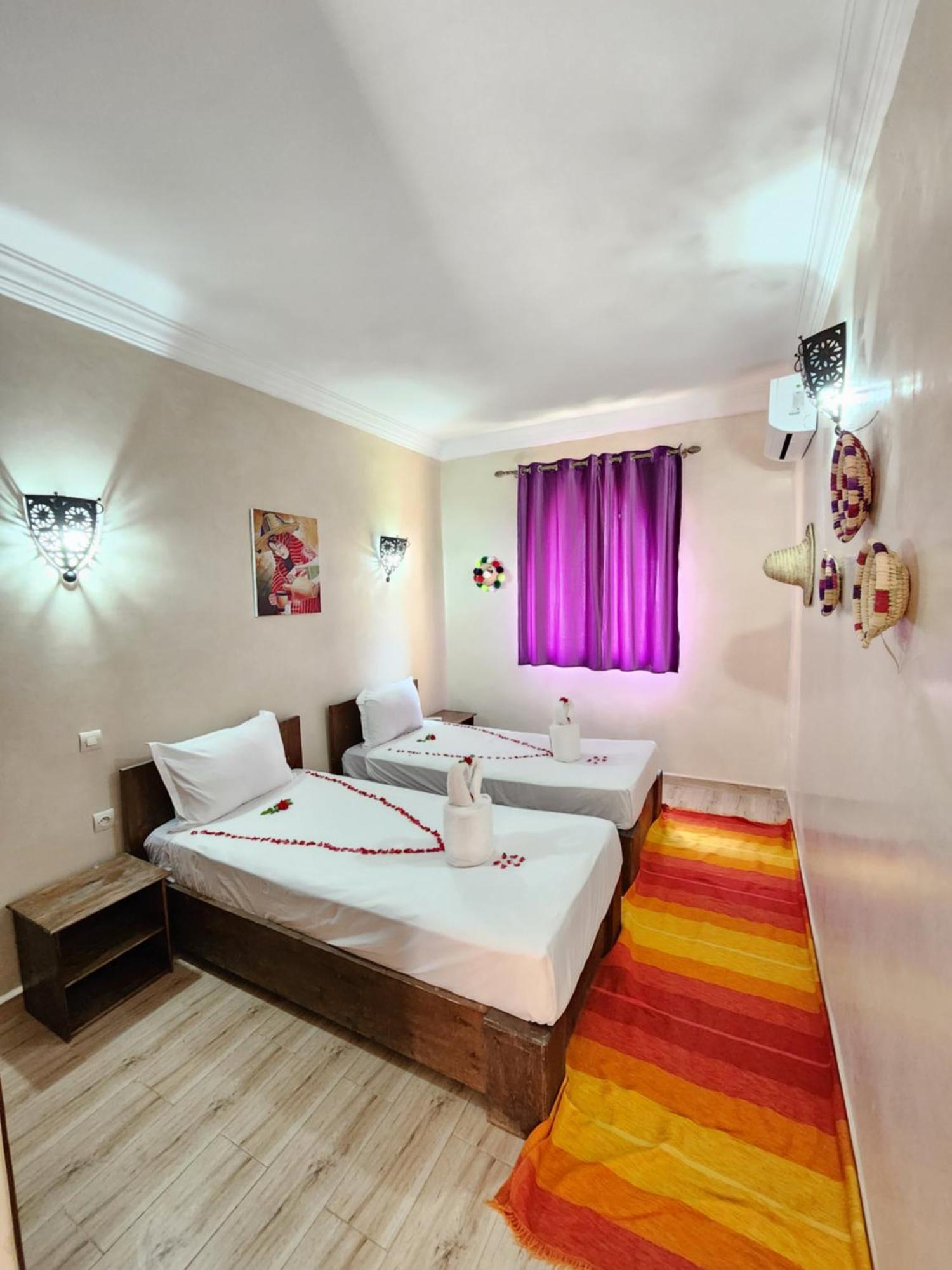 Les Jardins D Amizmiz 6 Piscines Bed & Breakfast Wawizelte Luaran gambar