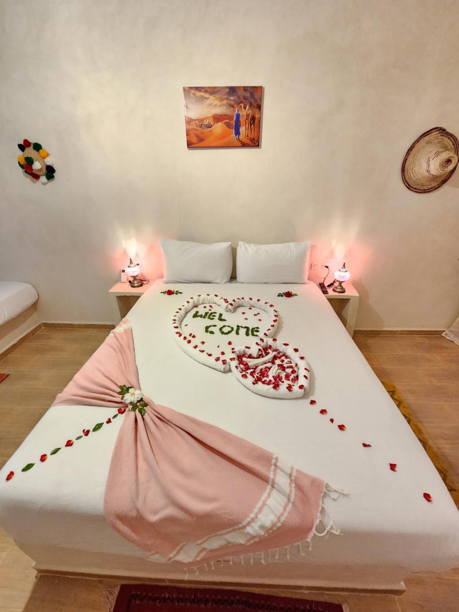 Les Jardins D Amizmiz 6 Piscines Bed & Breakfast Wawizelte Luaran gambar