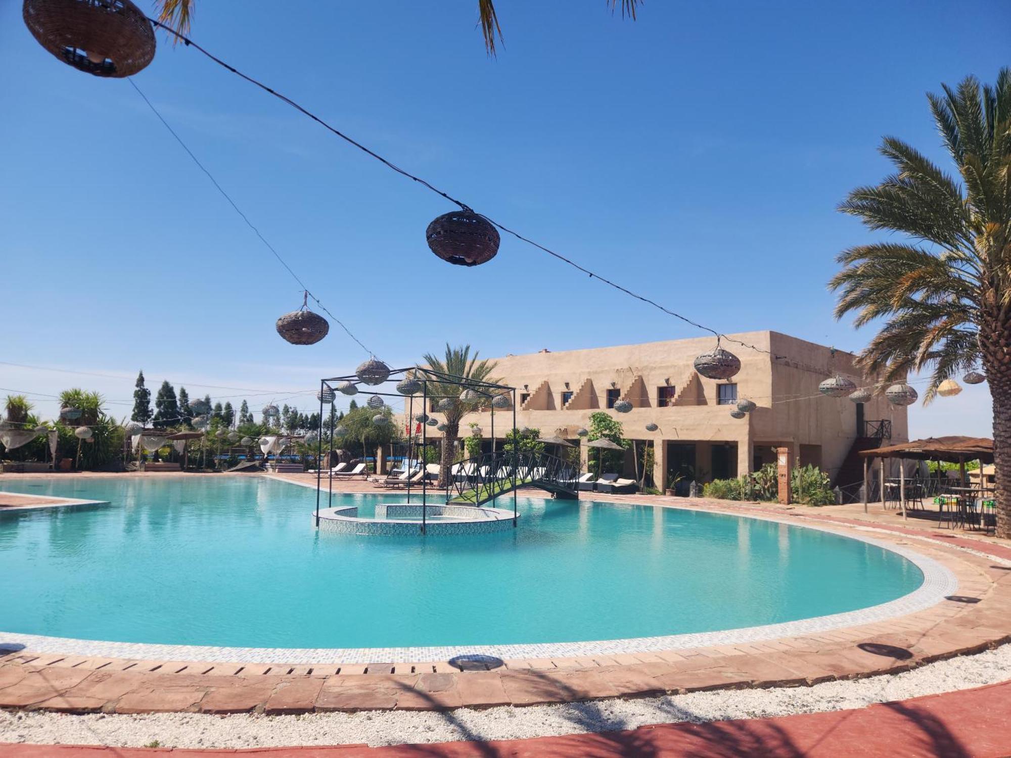 Les Jardins D Amizmiz 6 Piscines Bed & Breakfast Wawizelte Luaran gambar
