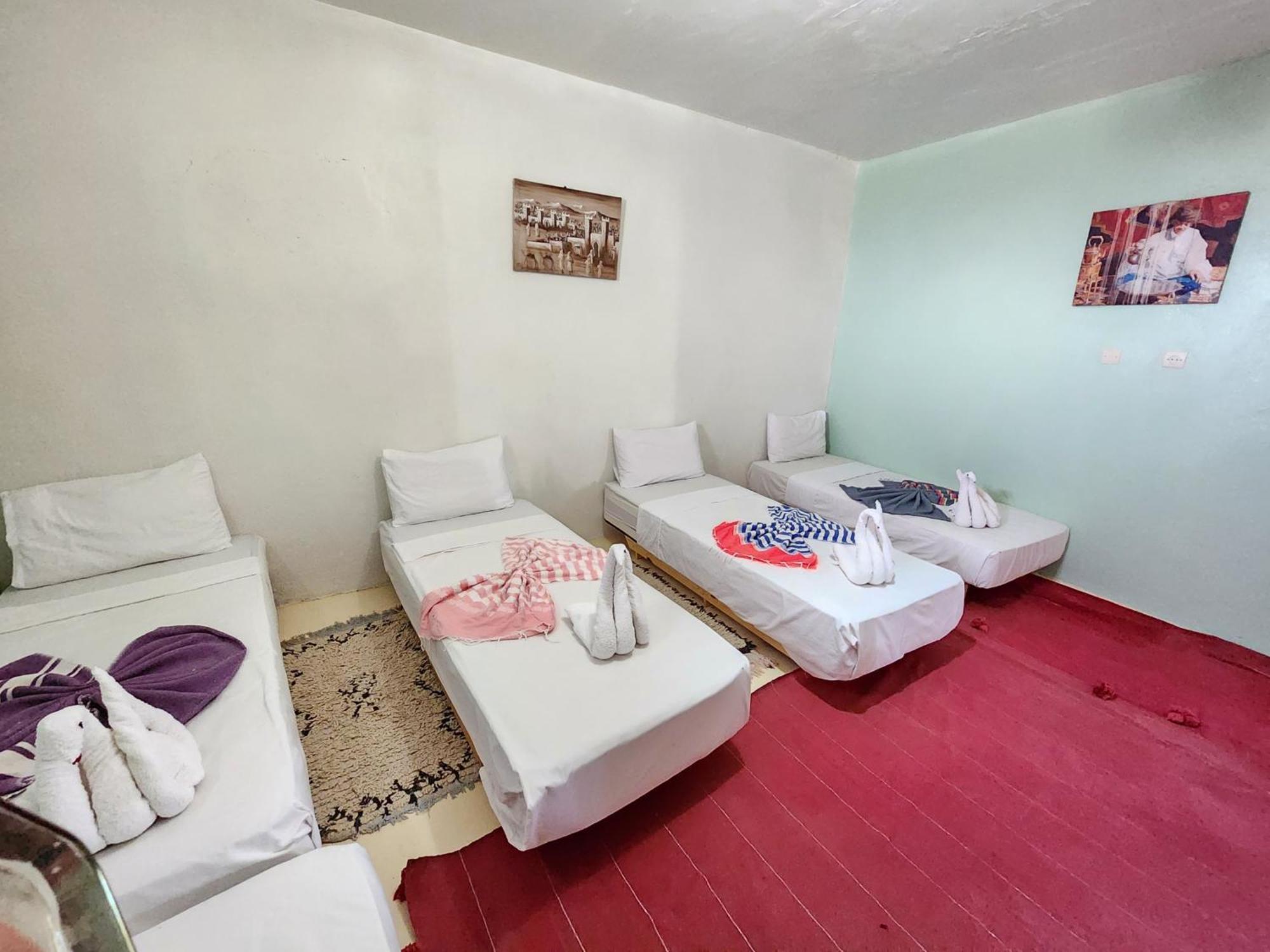 Les Jardins D Amizmiz 6 Piscines Bed & Breakfast Wawizelte Luaran gambar